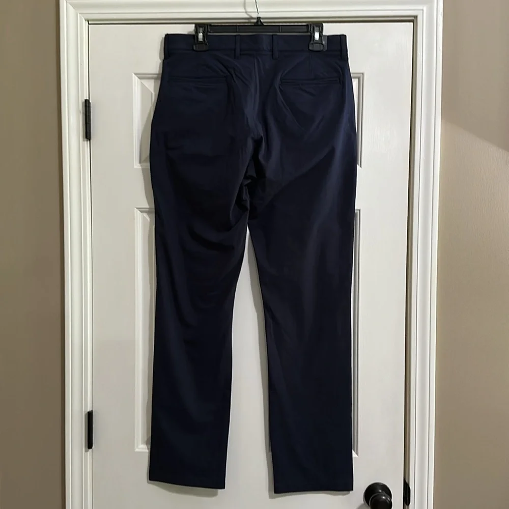 J.Crew Men’s Straight Fit 770 Tech Pant in Navy (32x32) - Picture 8 of 10